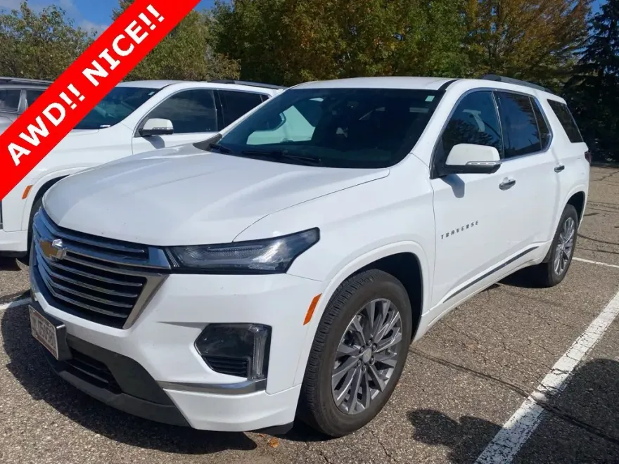 2022 Chevrolet Traverse Premier photo 1
