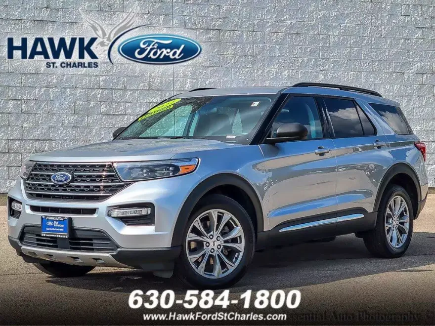 2022 Ford Explorer XLT photo 1