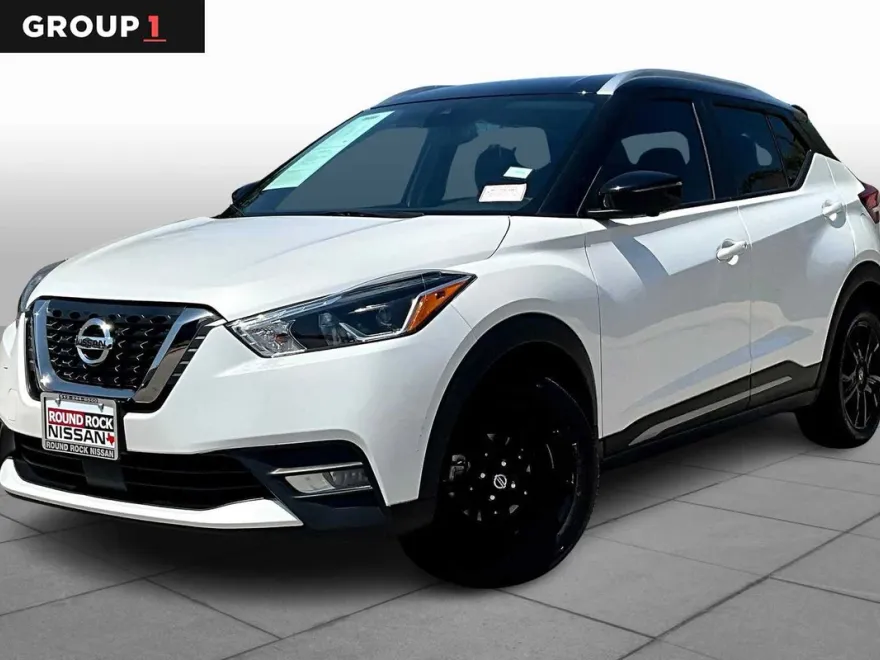 2020 Nissan Kicks SR photo 1