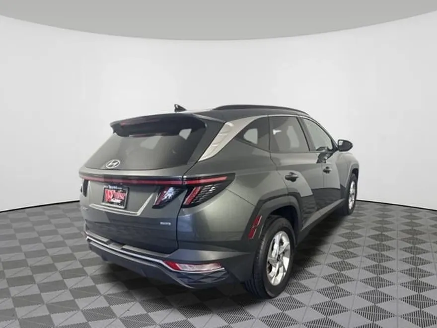 2022 Hyundai Tucson SEL photo 1