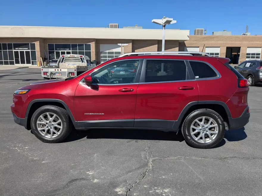 2017 Jeep Cherokee Latitude photo 1