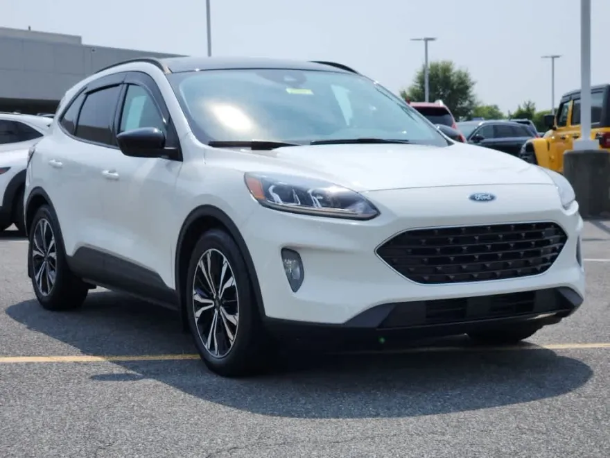2022 Ford Escape SEL photo 1