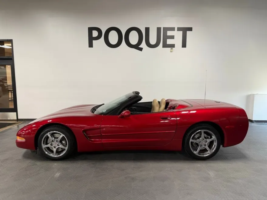 2004 Chevrolet Corvette Base Convertible photo 1