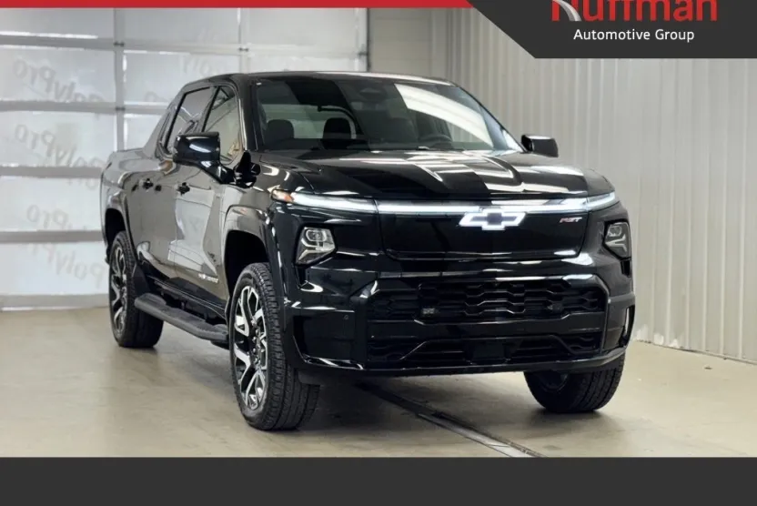 2024 Chevrolet Silverado EV RST photo 1