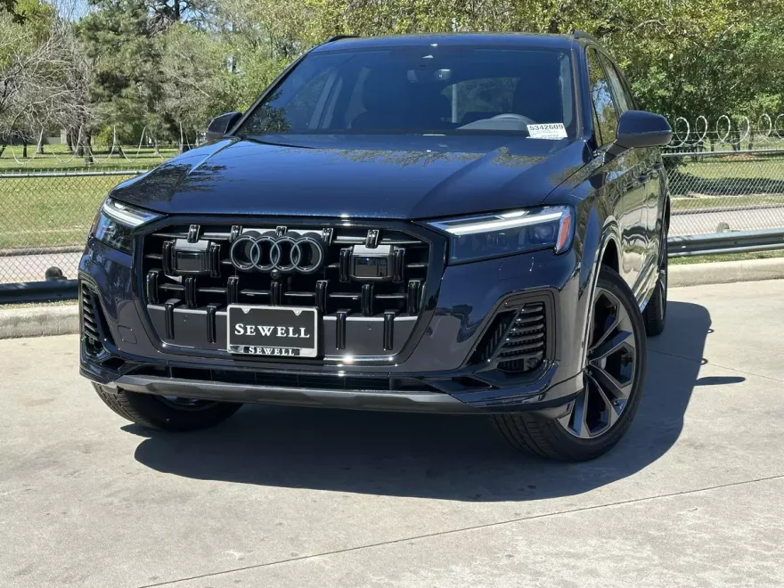 2025 Audi Q7 55 Premium photo 1