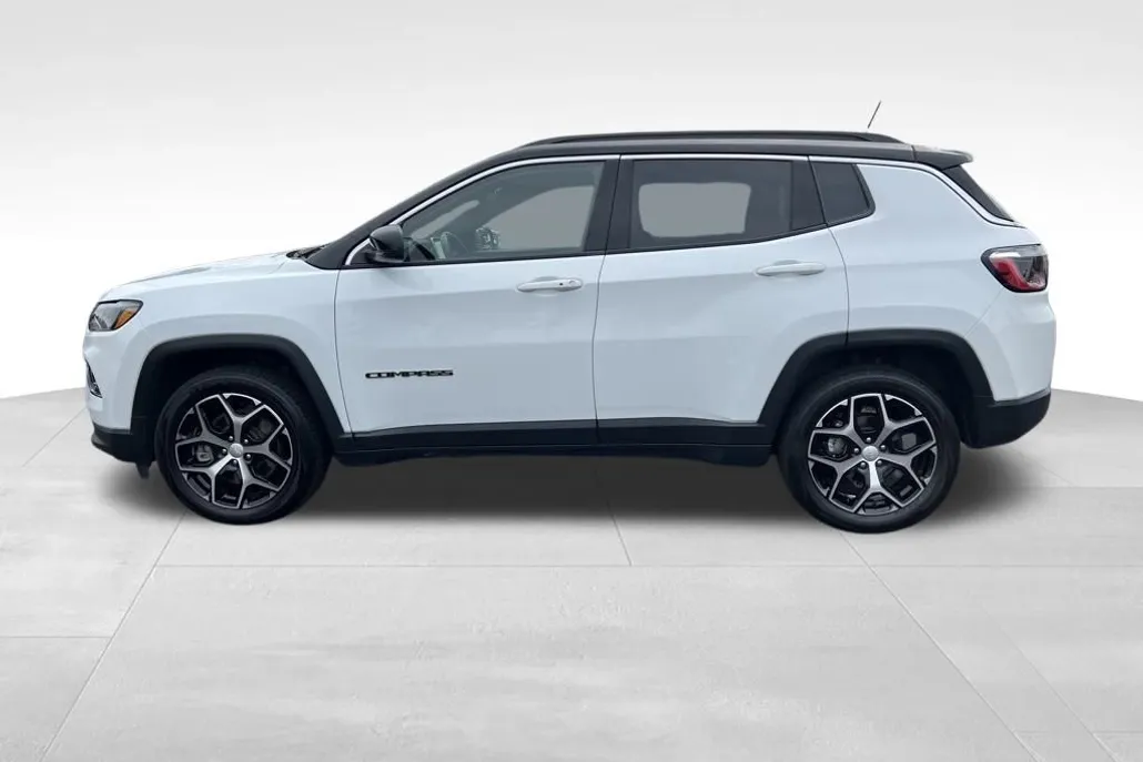 2024 Jeep Compass Limited photo 1