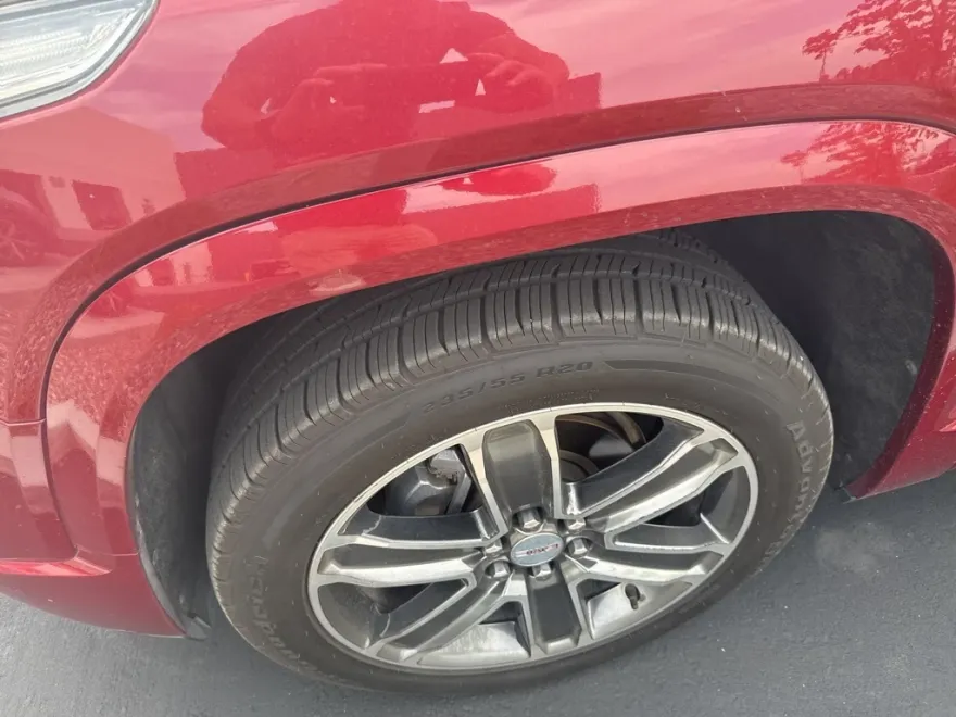 2019 Gmc Acadia Denali photo 1