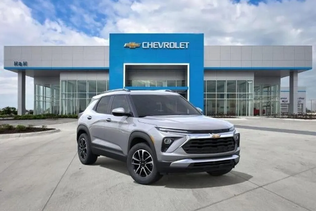 2026 Chevrolet Trailblazer LT photo 1