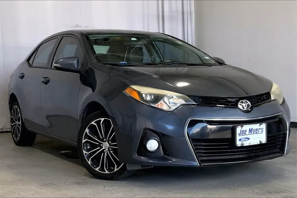 2016 Toyota Corolla Plus photo 1