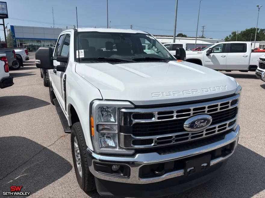 2023 Ford F-250 photo 1