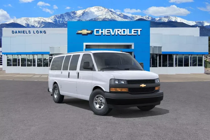 2025 Chevrolet Express Passenger 3500 photo 1