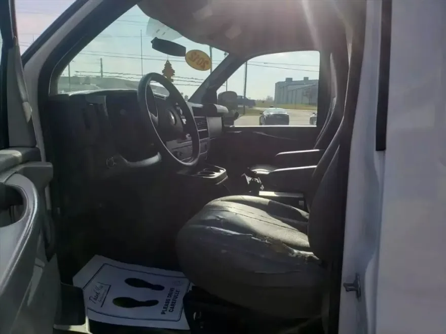 2012 Chevrolet Express 1500 Cargo Van photo 1