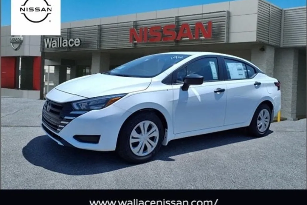 2025 Nissan Versa S photo 1