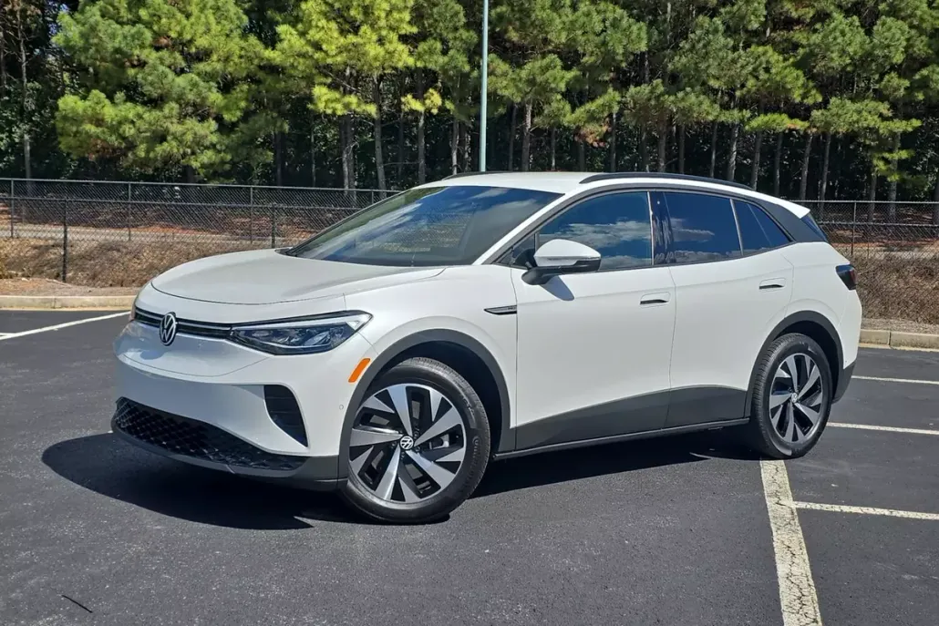 2025 Volkswagen ID.4 Pro photo 1