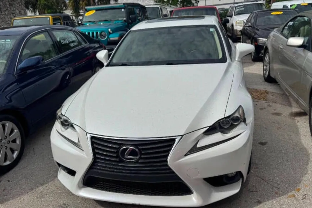 2015 Lexus IS 250 photo 1