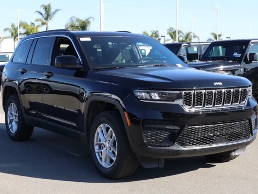 2025 Jeep Grand Cherokee Laredo X photo 1