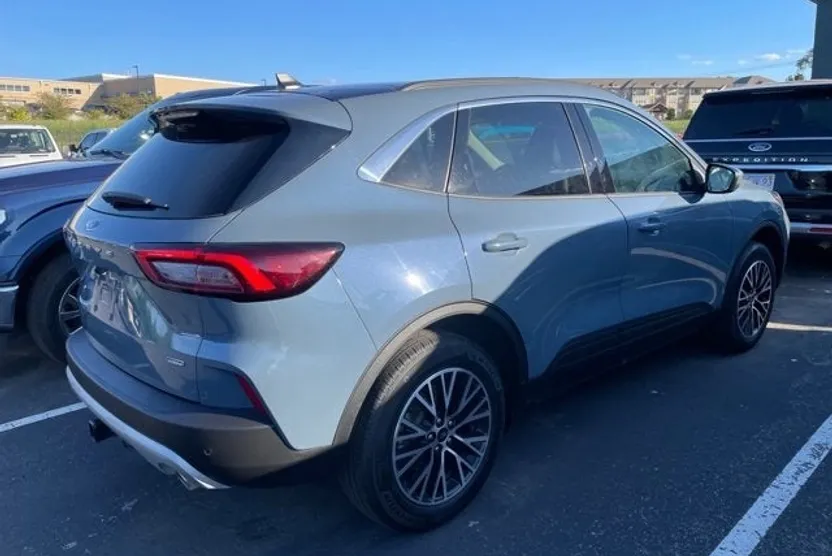 2024 Ford Escape photo 1