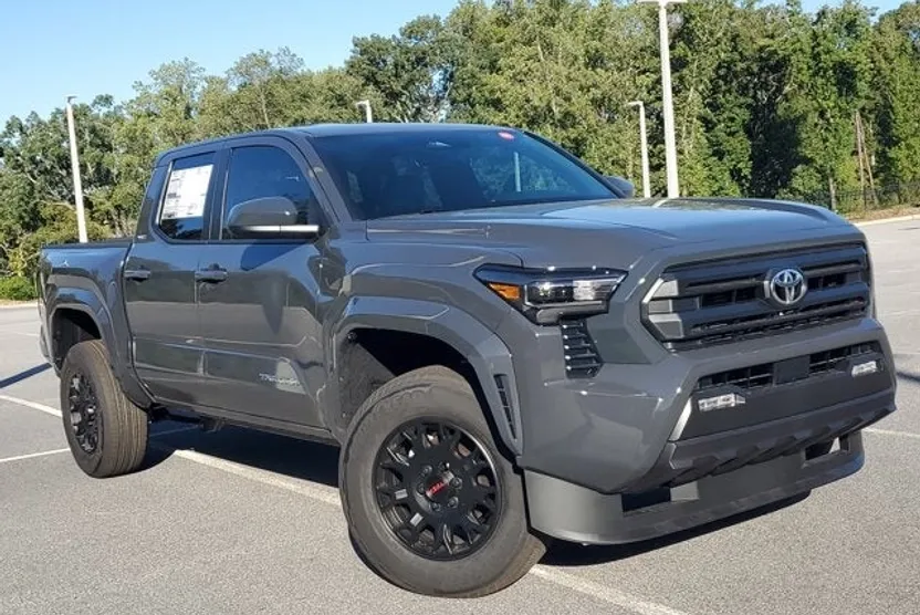 2025 Toyota Tacoma SR5 photo 1