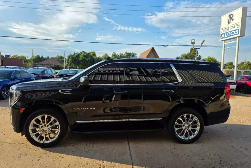 2023 Gmc Yukon SLT photo 1