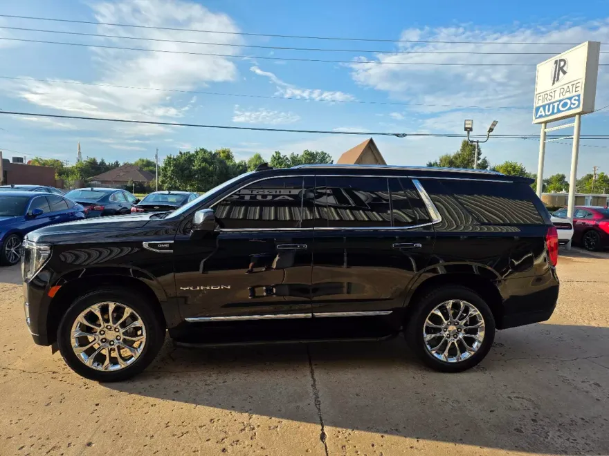 2023 Gmc Yukon SLT photo 1