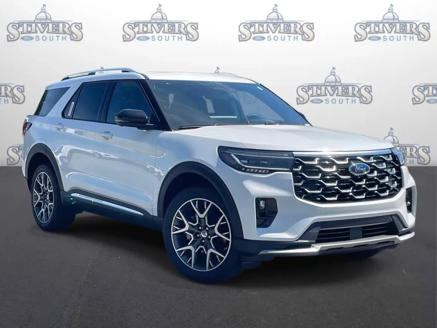 2025 Ford Explorer Platinum photo 1