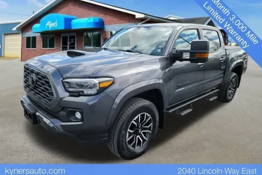 2023 Toyota Tacoma TRD Sport photo 1