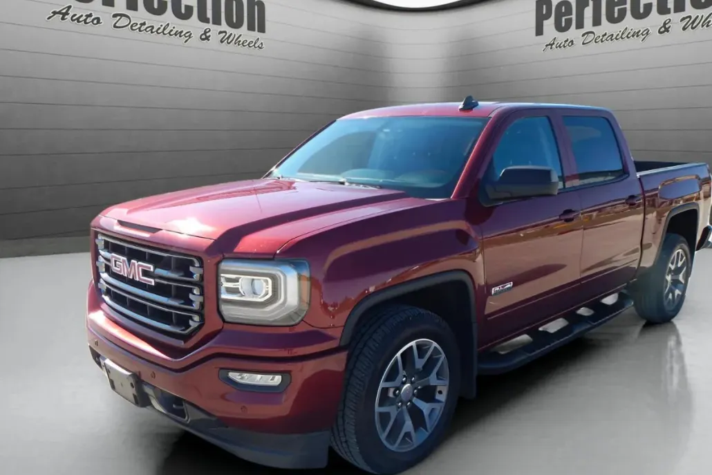 2017 Gmc Sierra 1500 SLT photo 1