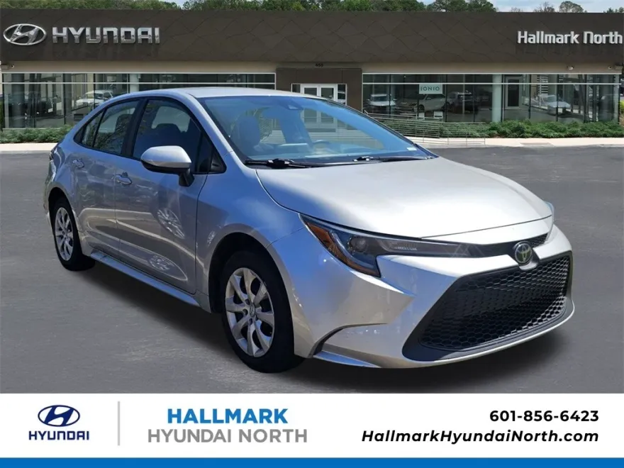 2022 Toyota Corolla LE photo 1