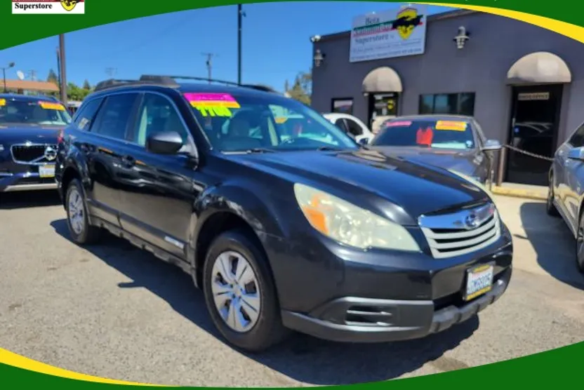 2011 Subaru Outback 2.5i photo 1