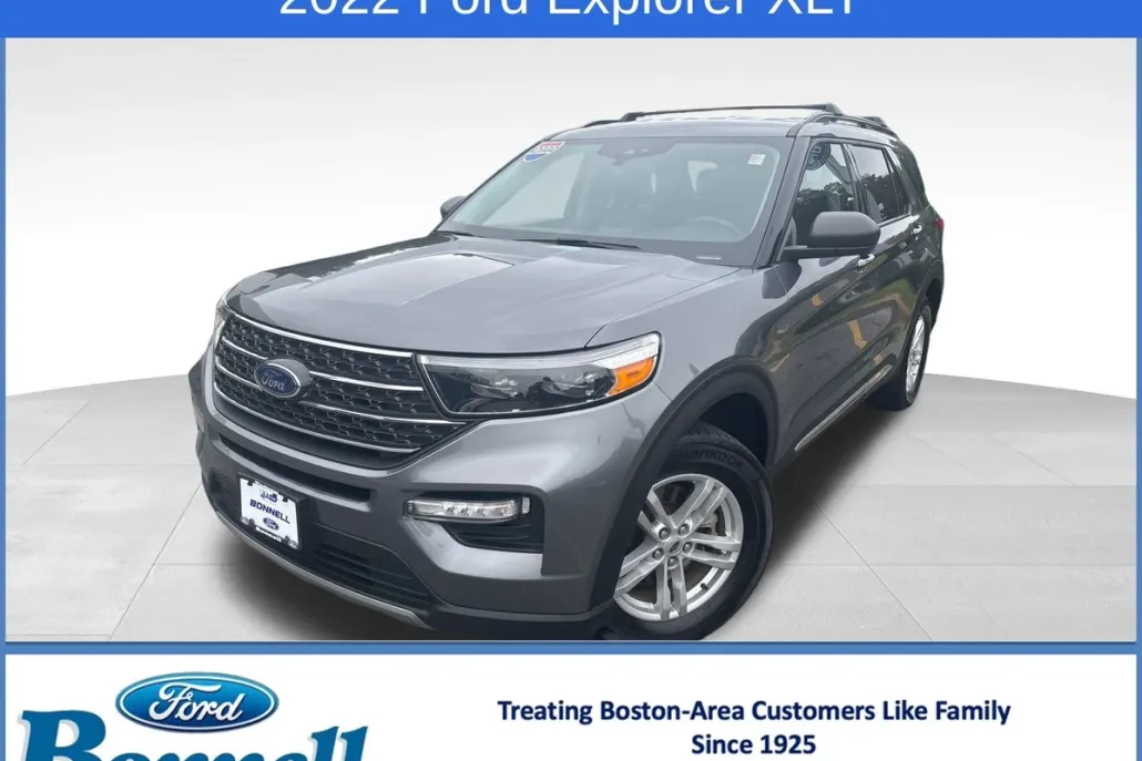 2022 Ford Explorer XLT photo 1