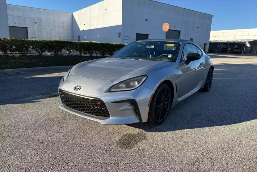 2025 Toyota GR86 Premium photo 1