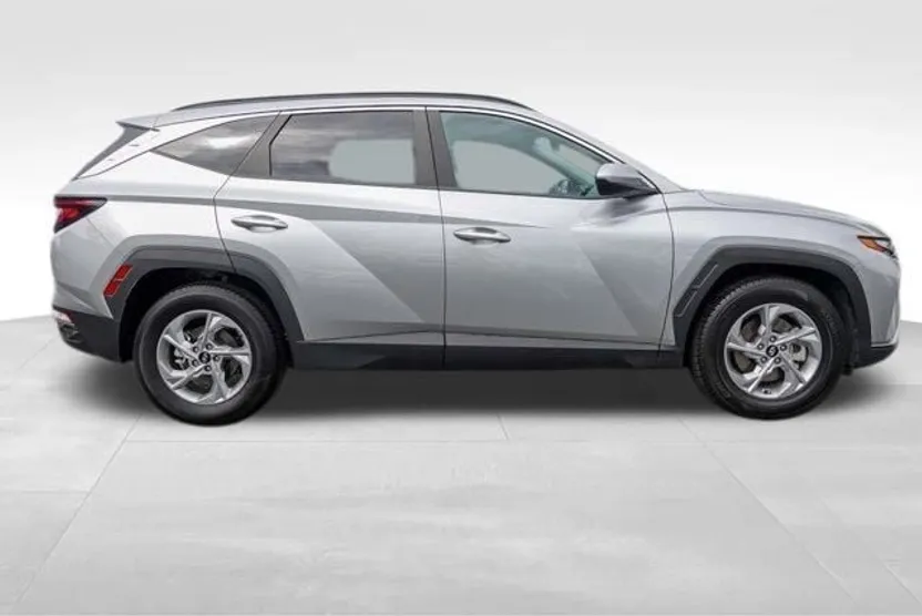 2024 Hyundai Tucson SEL photo 1