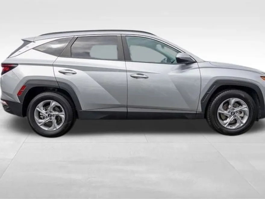 2024 Hyundai Tucson SEL photo 1