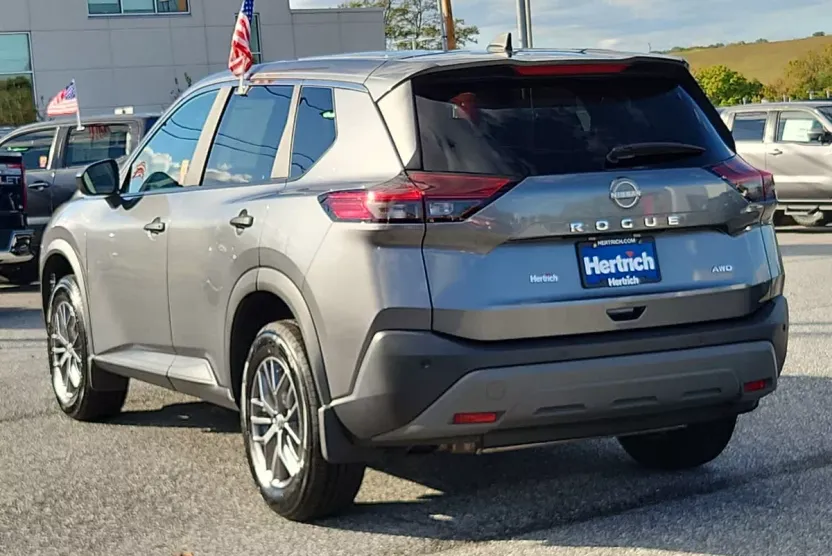 2023 Nissan Rogue S AWD photo 1