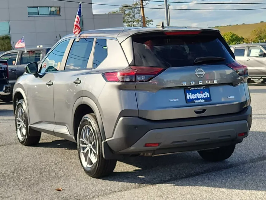 2023 Nissan Rogue S AWD photo 1