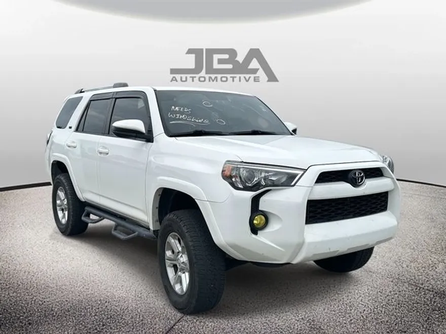 2019 Toyota 4Runner SR5 photo 1