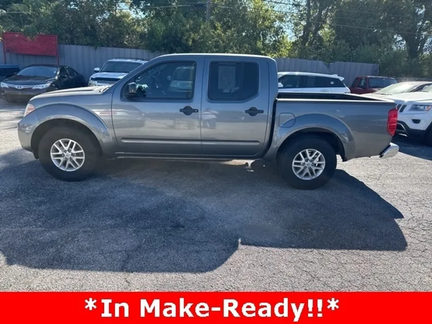 2016 Nissan Frontier SV photo 1