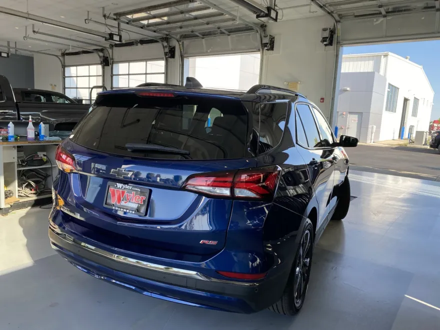 2023 Chevrolet Equinox RS photo 1