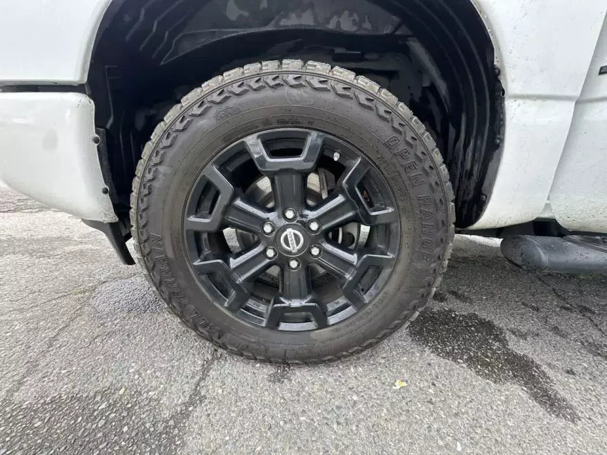 2018 Nissan Titan SV photo 1