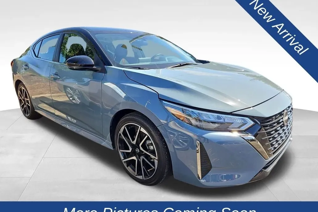 2025 Nissan Sentra SR photo 1