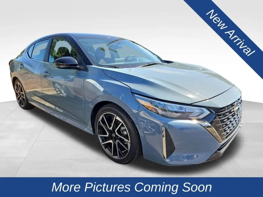 2025 Nissan Sentra SR photo 1