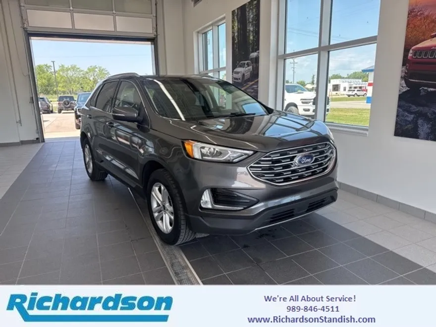 2019 Ford Edge SEL photo 1
