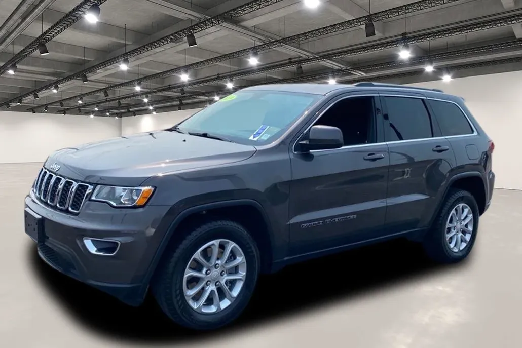 2021 Jeep Grand Cherokee Laredo E photo 1