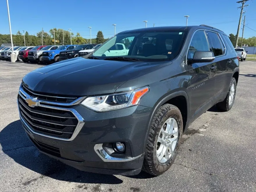 2019 Chevrolet Traverse Cloth 1LT photo 1