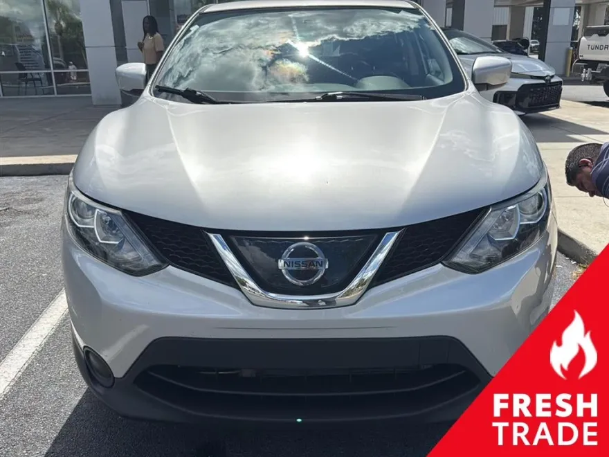 2019 Nissan Rogue Sport S photo 1