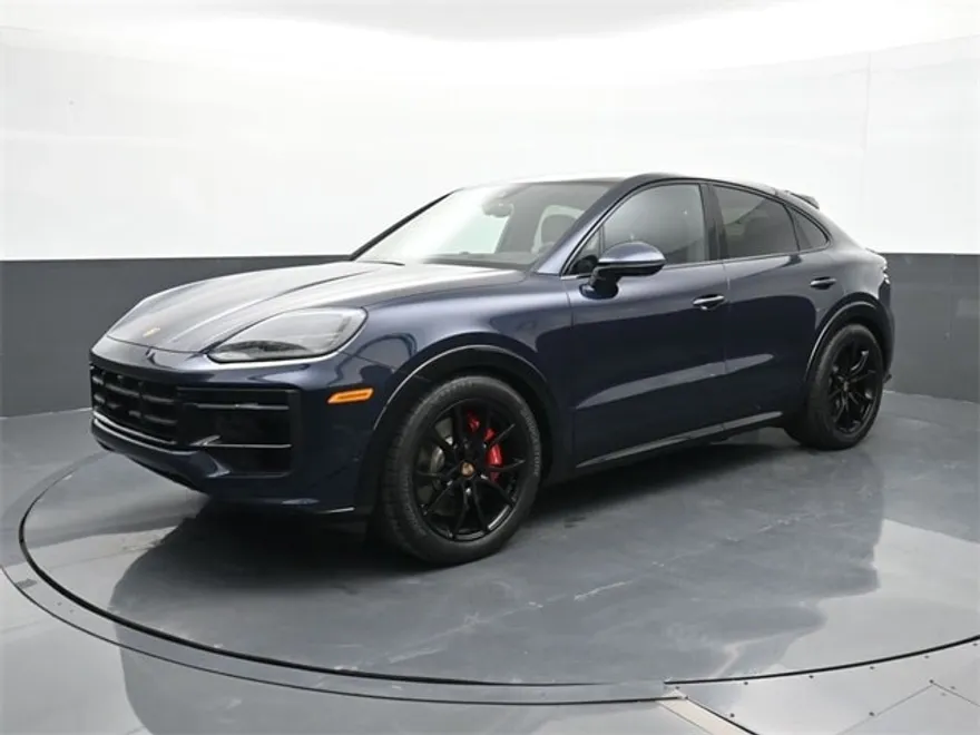 2025 Porsche Cayenne GTS photo 1