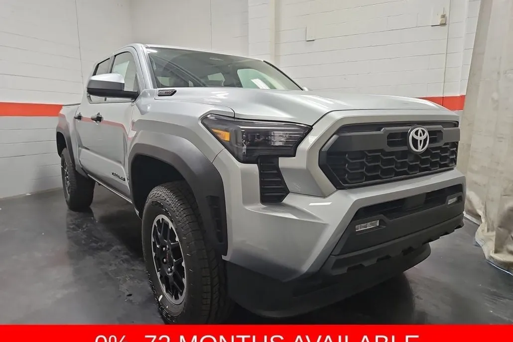 2025 Toyota Tacoma TRD Off-Road photo 1