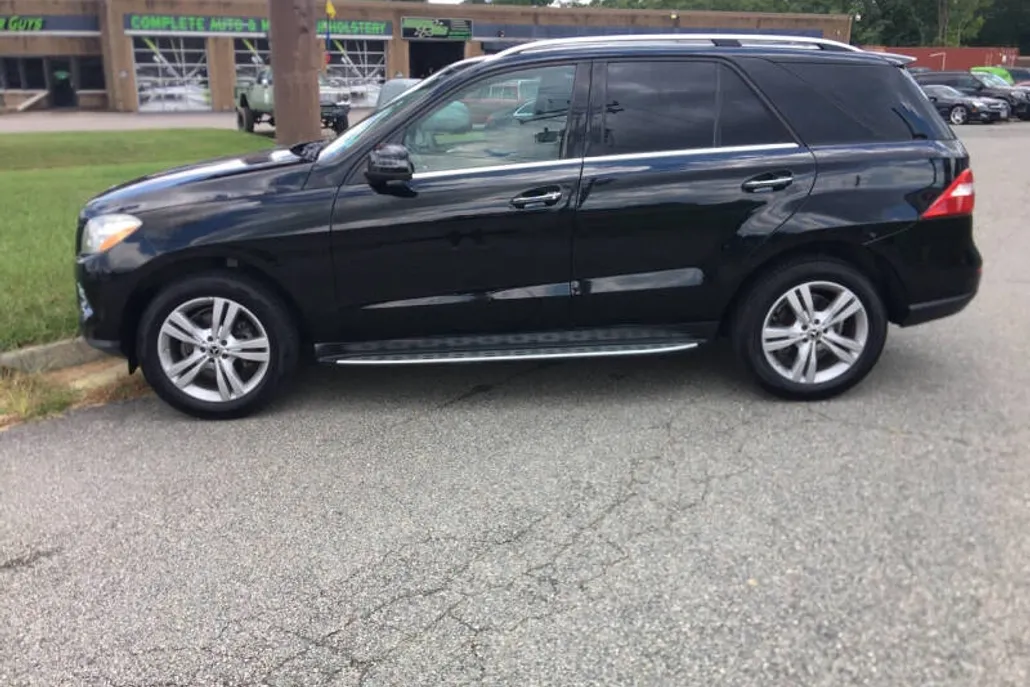 2015 Mercedes Benz ML 350 4MATIC photo 1