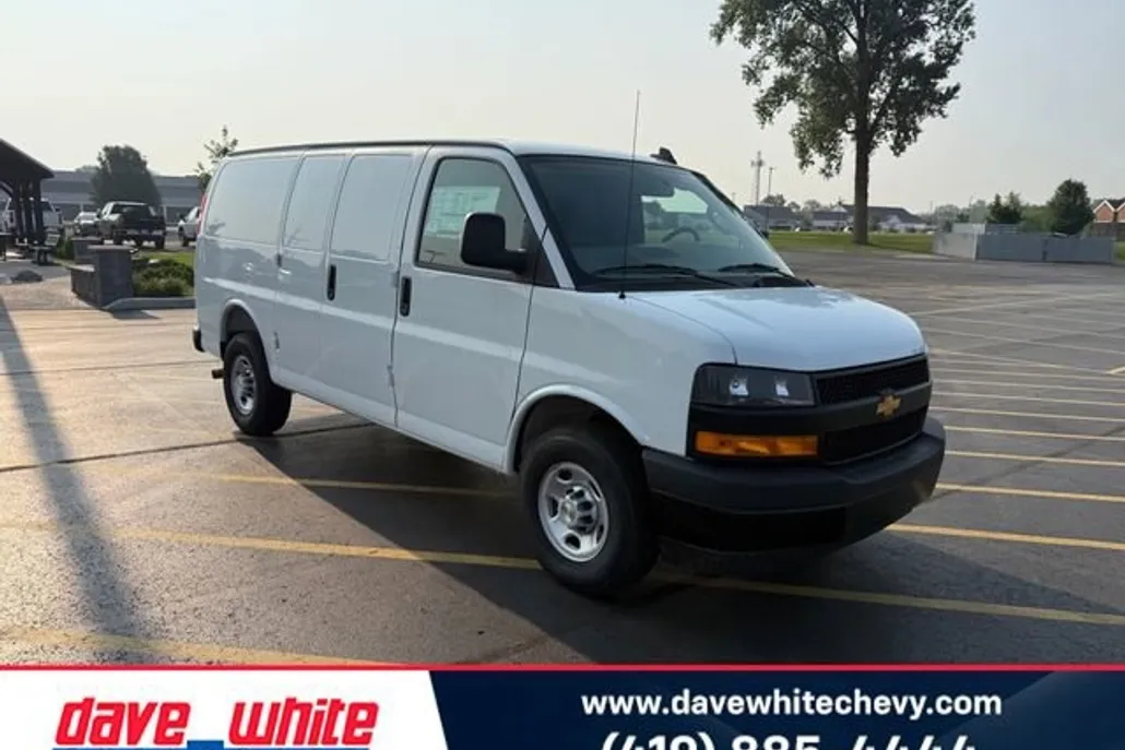 2025 Chevrolet Express Cargo 2500 photo 1
