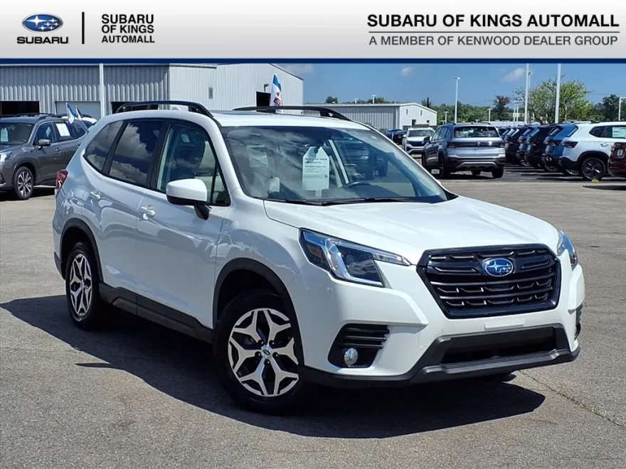 2022 Subaru Forester Premium photo 1